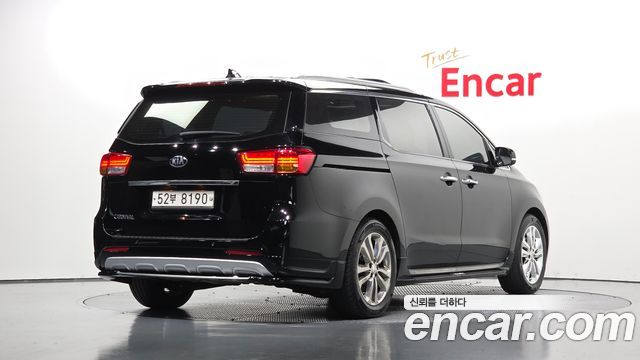 Kia Carnival из Кореи Encar