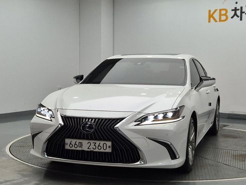 Lexus ES Executive — пробег 46 281 км — фото 4 из 5