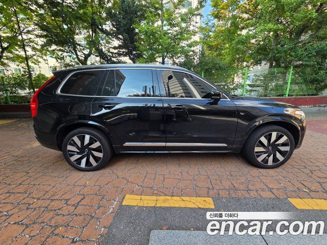 Volvo XC90 T8 Ultimate Bright Hybrid — пробег 7 433 км — фото 4 из 5