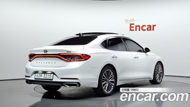 Hyundai Grandeur 2.2 Diesel Premium Special — пробег 194 362 км — фото 2 из 5