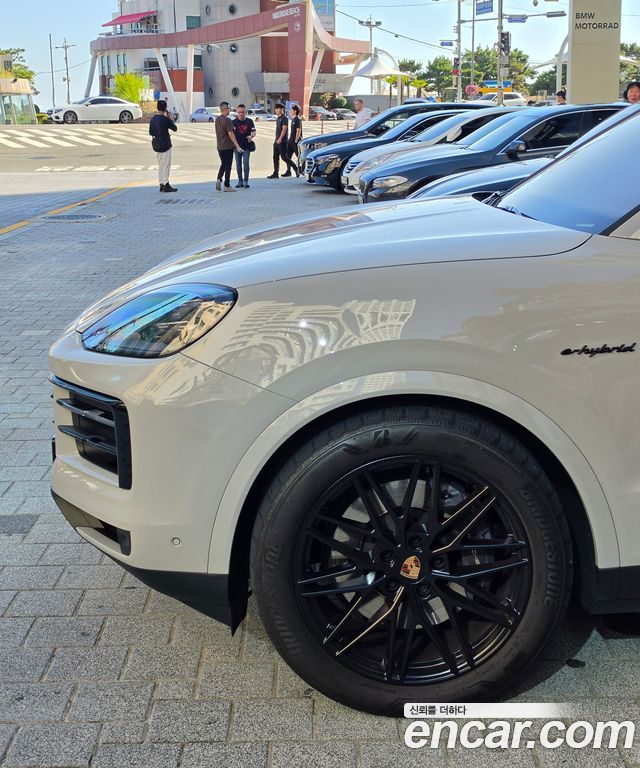 Porsche Cayenne 4.0 Turbo E-hybrid Coupe — пробег 20 831 км — фото 4 из 5