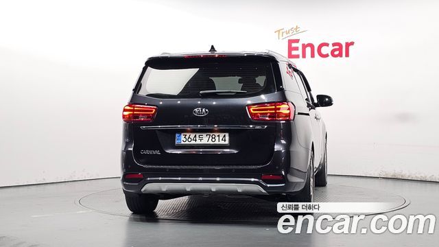 Kia Carnival из Кореи Encar