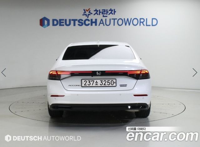 Honda Accord 2.0 Hybrid Touring — пробег 22 986 км — фото 5 из 5
