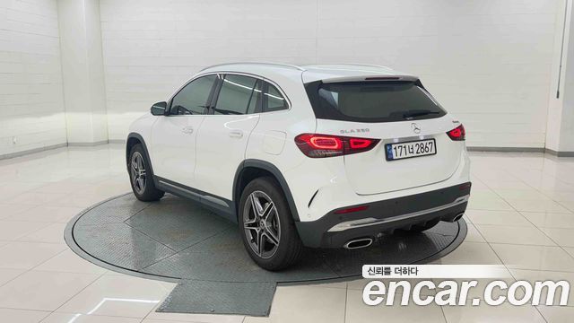 Mercedes-Benz GLA-Class GLA250 4MATIC — пробег 20 955 км — фото 3 из 5