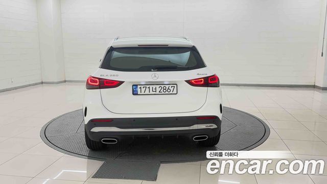 Mercedes-Benz GLA-Class GLA250 4MATIC — пробег 20 955 км — фото 4 из 5