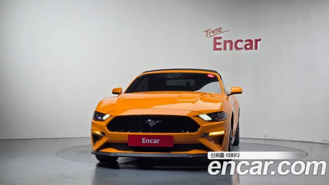 Ford Mustang GT Convertible — пробег 90 825 км — фото 3 из 5