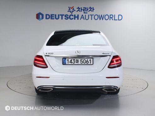 Mercedes-Benz E-Class E300 4MATIC Avnatgarde — пробег 80 295 км — фото 4 из 5