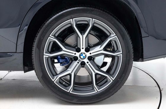 BMW X5 xDrive 40i M Sport — пробег 4 065 км — фото 5 из 5