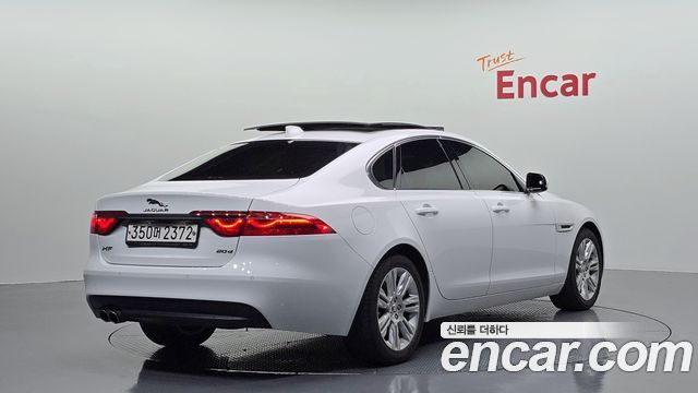 Jaguar XF 20d Portfolio — пробег 42 840 км — фото 2 из 5