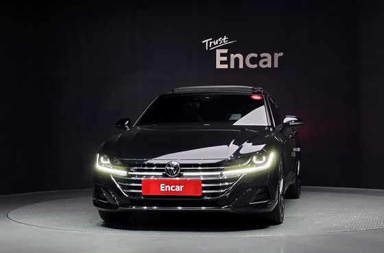 Volkswagen Arteon 2.0 TDI R-LIINE 4Motion — пробег 87 504 км — фото 3 из 5