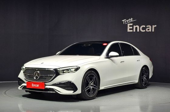 Mercedes-Benz E-Class E300 4MATIC AMG Line — пробег 11 015 км — фото 1 из 5