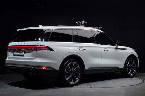 Lincoln Aviator 3.0 Reserve AWD — пробег 109 721 км — фото 2 из 5