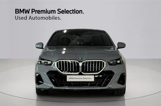 BMW 5-Series 520i M Sport — пробег 4 347 км — фото 3 из 5