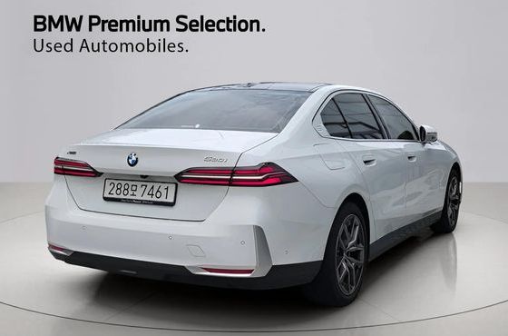 BMW 5-Series 530i xDrive — пробег 11 905 км — фото 2 из 5