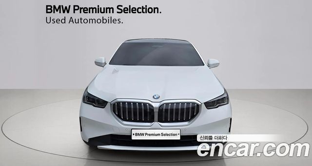 BMW 5-Series 530i xDrive — пробег 11 905 км — фото 3 из 5