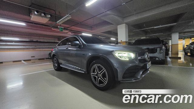 Mercedes-Benz GLC-Class GLC300e 4MATIC Coupe — пробег 29 015 км — фото 1 из 5