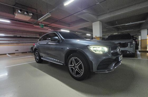 Mercedes-Benz GLC-Class GLC300e 4MATIC Coupe — пробег 29 015 км — фото 1 из 5