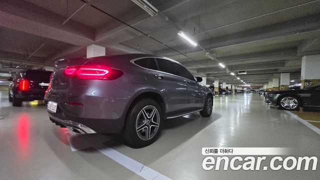 Mercedes-Benz GLC-Class GLC300e 4MATIC Coupe — пробег 29 015 км — фото 2 из 5
