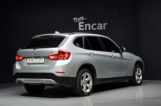 BMW X1 xDrive 20d — пробег 73 796 км — фото 2 из 5