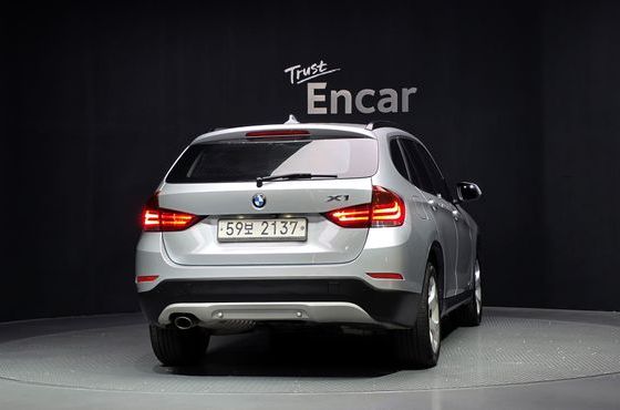BMW X1 xDrive 20d — пробег 73 796 км — фото 4 из 5