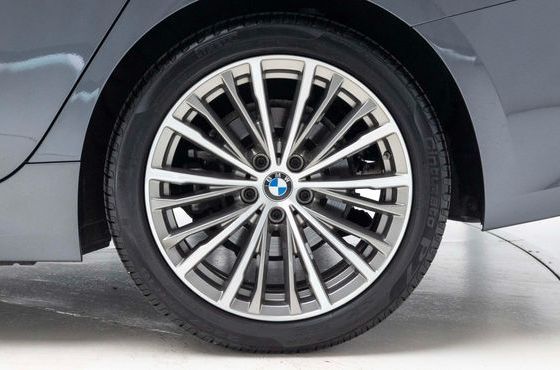 BMW 3-Series 320i Luxury — пробег 44 700 км — фото 5 из 5