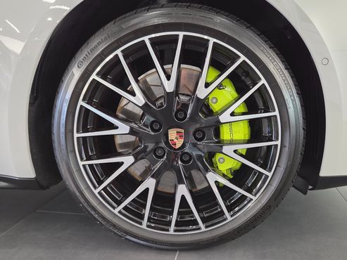 Porsche Panamera 2.9 AWD E-Hybrid — пробег 20 747 км — фото 5 из 5
