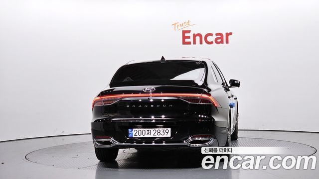 Hyundai Grandeur из Кореи Encar