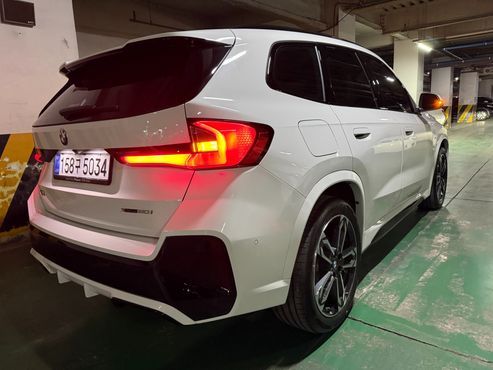 BMW X1 sDrive 20i M Sport — пробег 1 896 км — фото 3 из 5