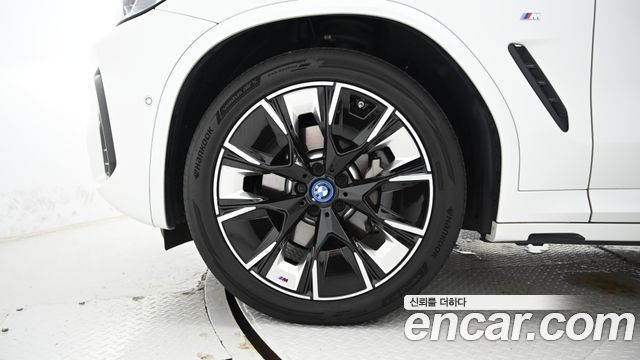BMW iX3 M Sports — пробег 74 241 км — фото 5 из 5