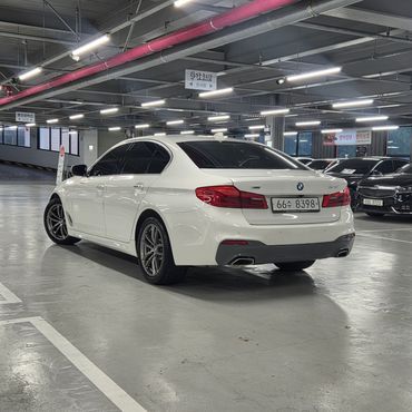 BMW 5-Series 520d xDrive M Sport Package Plus — пробег 138 241 км — фото 4 из 5