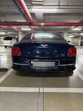 Bentley Flying Spur 4.0 — пробег 30 489 км — фото 4 из 5