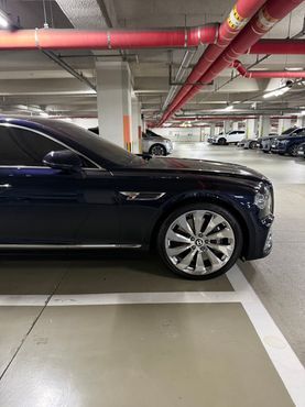 Bentley Flying Spur 4.0 — пробег 30 489 км — фото 5 из 5