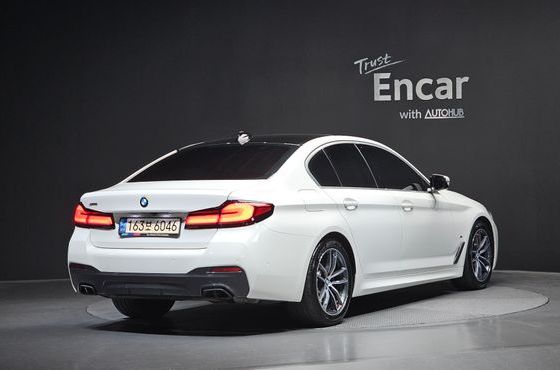 BMW 5-Series 520i M Sport — пробег 66 538 км — фото 2 из 5