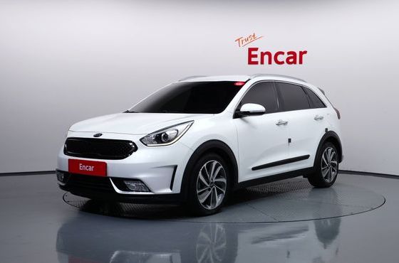 Kia Niro Prestige — пробег 171 060 км — фото 1 из 5