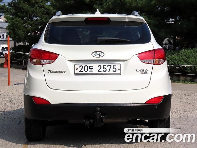 Hyundai Tucson Diesel 2WD LX20 Luxury — пробег 67 980 км — фото 4 из 5
