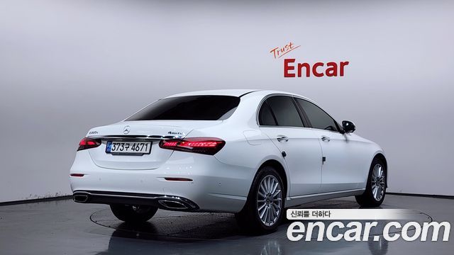Mercedes-Benz E-Class E220d 4MATIC Exclusive — пробег 92 269 км — фото 2 из 5