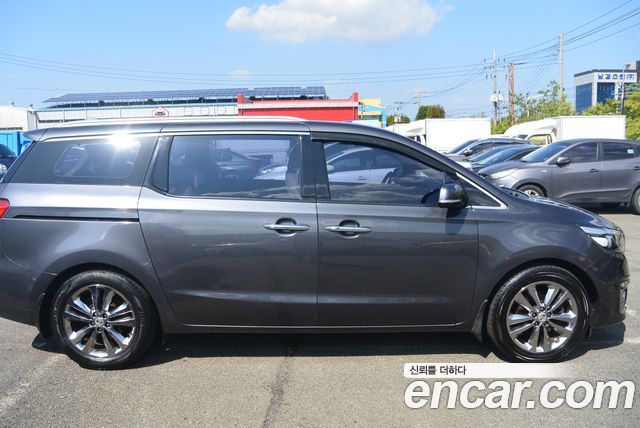 Kia Carnival из Кореи Encar
