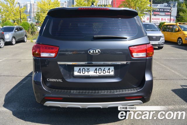 Kia Carnival из Кореи Encar