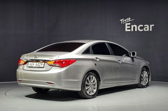 Hyundai Sonata CVVL Modern — пробег 75 579 км — фото 2 из 5