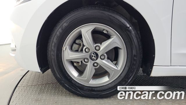 Hyundai AVANTE 1.6 GDI Smart — пробег 110 377 км — фото 5 из 5