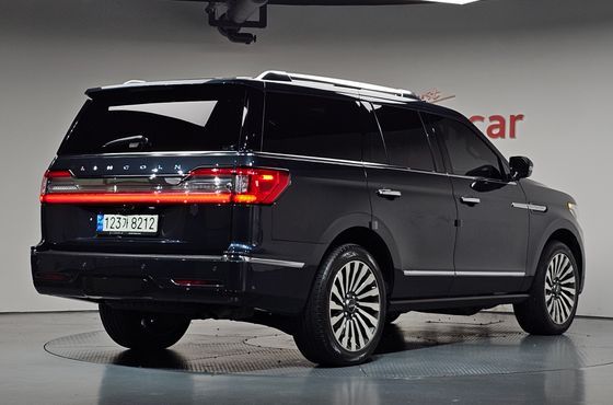 Lincoln Navigator 3.5L — пробег 77 599 км — фото 2 из 5