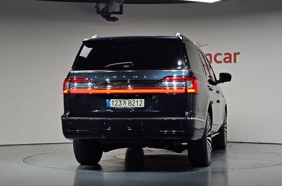 Lincoln Navigator 3.5L — пробег 77 599 км — фото 4 из 5