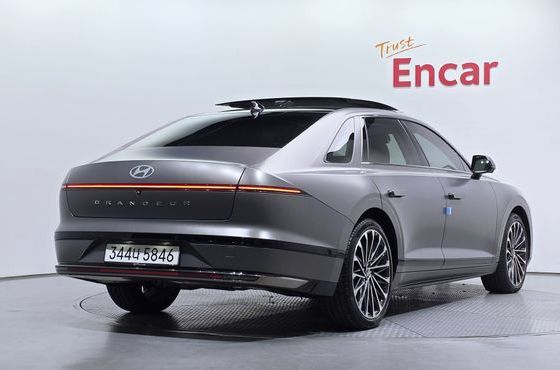 Hyundai Grandeur Calligraphy — пробег 8 788 км — фото 2 из 5