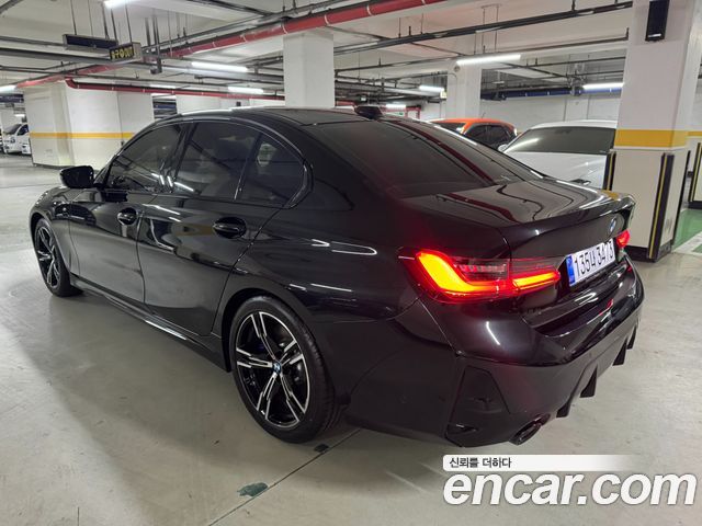 BMW 3-Series 320i M Sport — пробег 4 000 км — фото 5 из 5