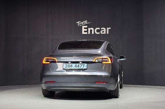 Tesla Model 3 Standard Range Plue RWD — пробег 70 255 км — фото 4 из 5