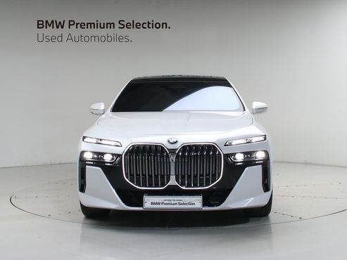BMW 7-Series 740i xDrive M Sport — пробег 5 874 км — фото 2 из 5