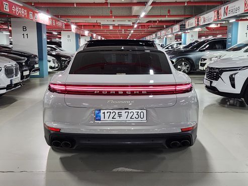 Porsche Panamera 2.9 AWD E-Hybrid — пробег 5 622 км — фото 4 из 5