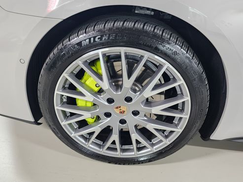 Porsche Panamera 2.9 AWD E-Hybrid — пробег 5 622 км — фото 5 из 5