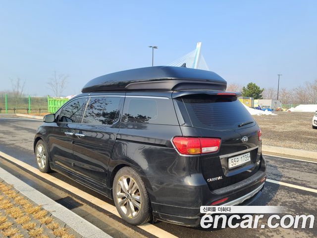 Kia Carnival 9-seater Hi-Limousine Prestige — пробег 279 900 км — фото 2 из 5