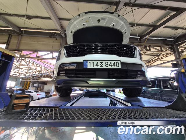 Kia Sorento HEV 1.6 2WD Signature — пробег 77 723 км